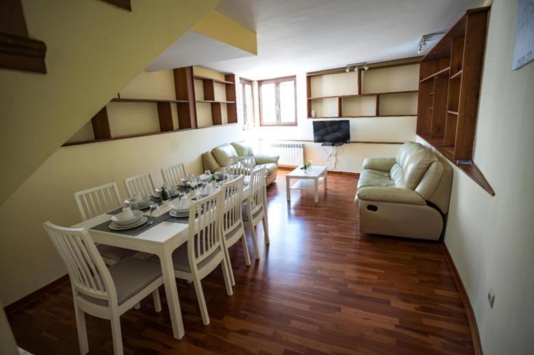 Benitas Apartment